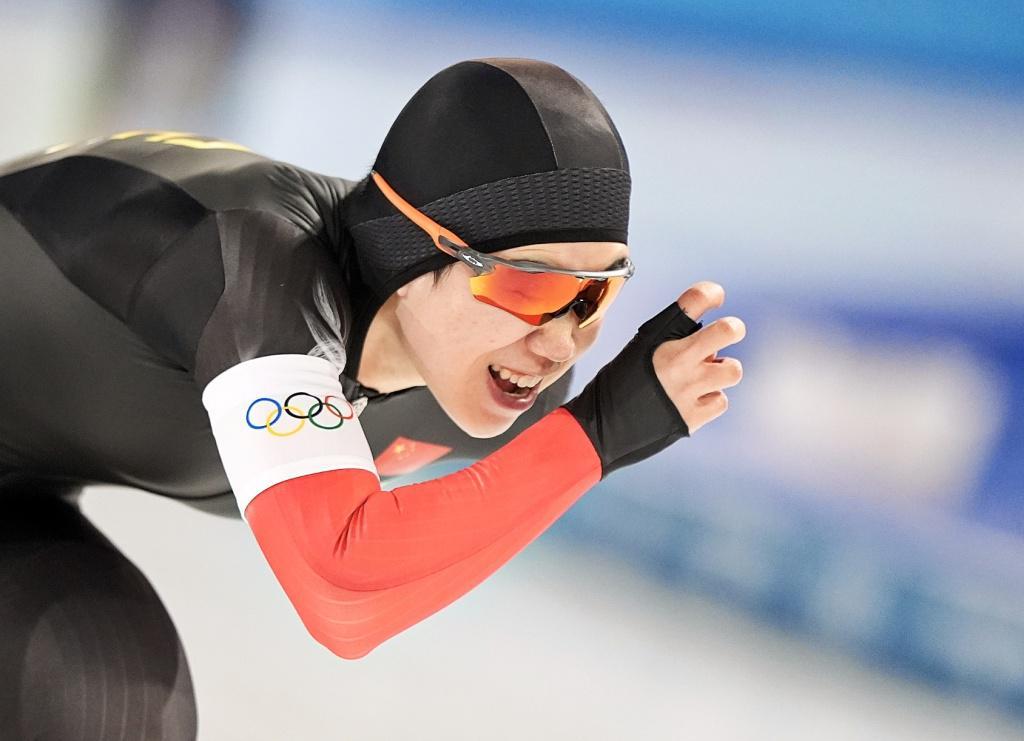 足球直播平台-受伤一度下不了床，田芮宁丈量中国速滑与世界巅峰的距离